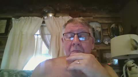 Snapshot of bigbeerdrinker1 chatting on 11-18-25, 05:06 bigbeerdrinker online show from 11-18-25, 05:06