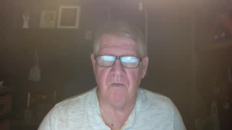 Snapshot of bigbeerdrinker1 chatting on 11-21-25, 06:01 bigbeerdrinker online show from 11-21-25, 06:01