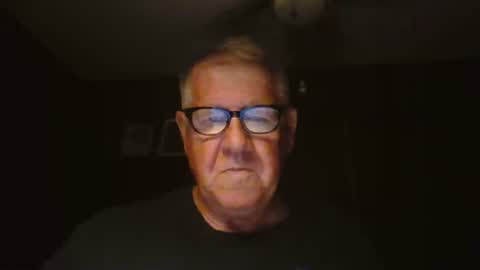 Snapshot of bigbeerdrinker1 chatting on 07-04-26, 04:07 bigbeerdrinker online show from 07-04-26, 04:07