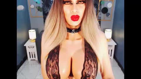 Snapshot of bigbomblhoraine chatting on 02-12-26, 03:18 Loraine Cruz online show from 02-12-26, 03:18