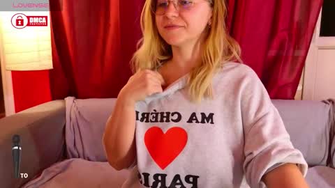 Snapshot of bigboobsarri chatting on 12-05-25, 02:36 BigBoobsArri online show from 12-05-25, 02:36