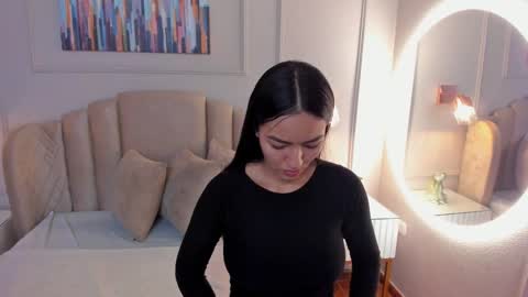 Snapshot of bigboobsnaughty1 chatting on 01-02-25, 10:26 online show from 01-02-25, 10:26