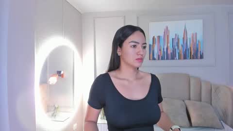 Snapshot of bigboobsnaughty1 chatting on 01-28-25, 10:12 online show from 01-28-25, 10:12