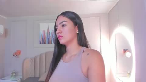 Snapshot of bigboobsnaughty1 chatting on 02-11-25, 10:04 online show from 02-11-25, 10:04