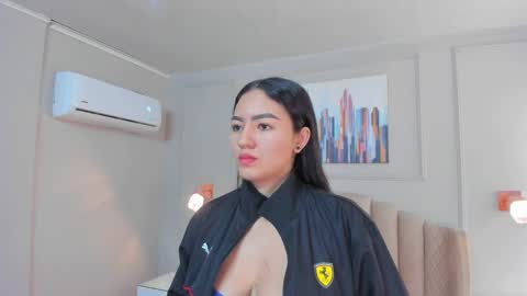 Snapshot of bigboobsnaughty1 chatting on 10-14-25, 10:05 online show from 10-14-25, 10:05