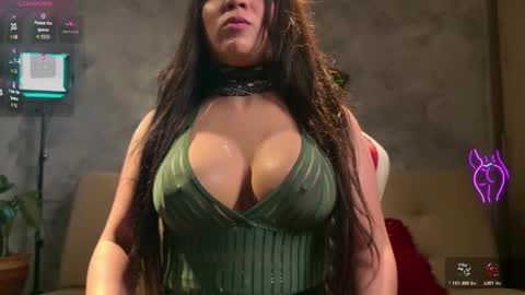 kyra Moor online show from 12-22-25, 01:57