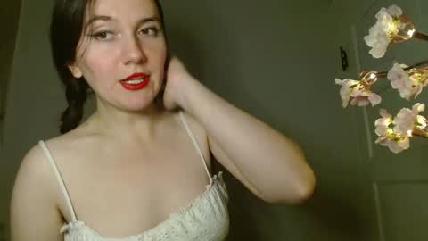 Isabella online show from 12-13-25, 10:59