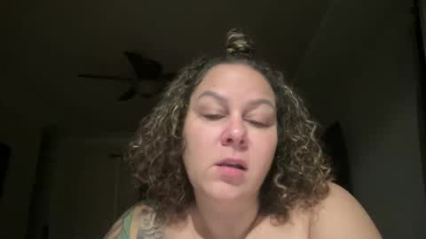 Snapshot of bigbreastsabrina chatting on 11-18-25, 12:09 BIG BREAST SABRINA online show from 11-18-25, 12:09