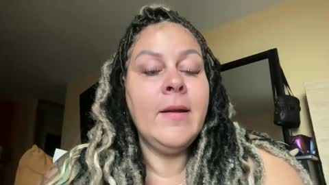 Snapshot of bigbreastsabrina chatting on 04-28-26, 01:05 BIG BREAST SABRINA online show from 04-28-26, 01:05
