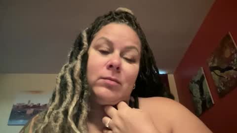 Snapshot of bigbreastsabrina chatting on 05-05-26, 12:24 BIG BREAST SABRINA online show from 05-05-26, 12:24