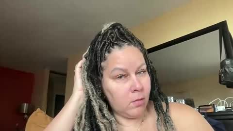 Snapshot of bigbreastsabrina chatting on 05-07-26, 01:05 BIG BREAST SABRINA online show from 05-07-26, 01:05