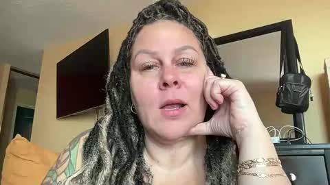 Snapshot of bigbreastsabrina chatting on 05-08-26, 01:05 BIG BREAST SABRINA online show from 05-08-26, 01:05