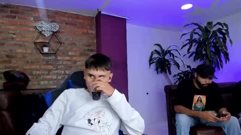 Snapshot of bigbros18 chatting on 12-15-25, 01:26 MOD ramon My team is mickey and roman online show from 12-15-25, 01:26