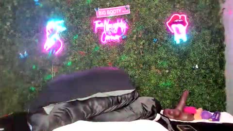 Snapshot of bigbuttsarena chatting on 03-04-26, 09:15 bigbuttsarena online show from 03-04-26, 09:15