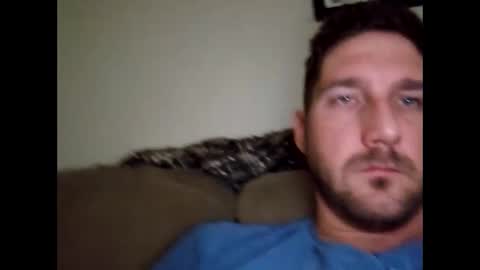 Snapshot of bigcanuck35 chatting on 10-29-25, 01:13 bigcanuck35 online show from 10-29-25, 01:13