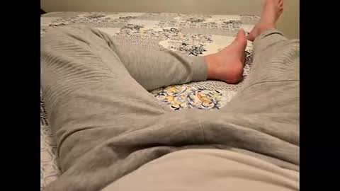 Snapshot of bigcanuck35 chatting on 11-16-25, 02:17 bigcanuck35 online show from 11-16-25, 02:17