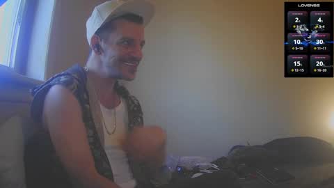 Jon - Im Straight online show from 11-29-25, 07:39