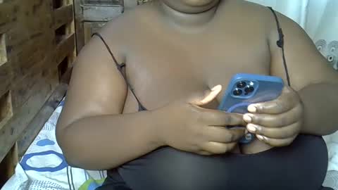 Snapshot of bigchocotities chatting on 02-05-25, 05:30 bigchocotities online show from 02-05-25, 05:30