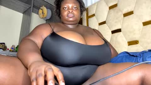 bigchocotities online show from 11-10-25, 05:23