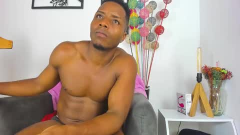 Snapshot of bigcock_latin01 chatting on 01-23-25, 07:32 sexy muscle online show from 01-23-25, 07:32