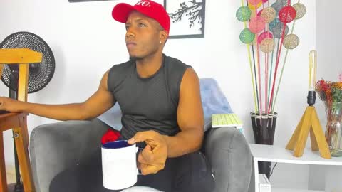 Snapshot of bigcock_latin01 chatting on 02-03-25, 02:47 sexy muscle online show from 02-03-25, 02:47