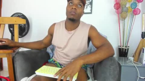 Snapshot of bigcock_latin01 chatting on 03-03-25, 02:47 sexy muscle online show from 03-03-25, 02:47