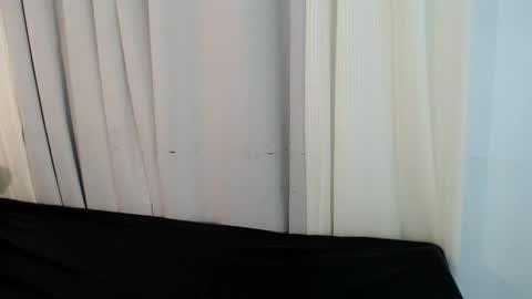 Snapshot of bigcock_luna chatting on 05-21-26, 02:13 Joyce online show from 05-21-26, 02:13