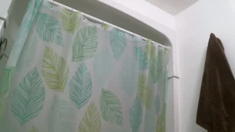 Snapshot of bigcumcanada chatting on 11-23-25, 07:46 bg online show from 11-23-25, 07:46