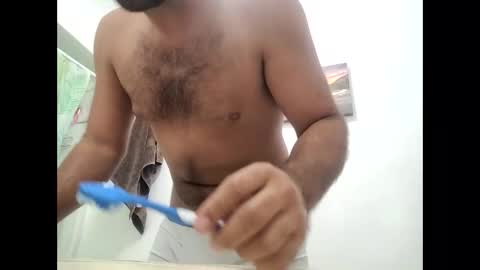 Snapshot of bigcumcanada chatting on 11-26-25, 10:05 bg online show from 11-26-25, 10:05