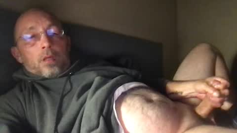 Snapshot of bigdaddydelight chatting on 10-26-25, 05:46 bigdaddydelight online show from 10-26-25, 05:46