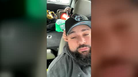 Snapshot of bigdickrican94 chatting on 03-17-26, 02:31 bigdickrican94 online show from 03-17-26, 02:31