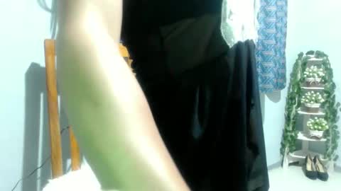 roberta online show from 11-25-25, 10:59