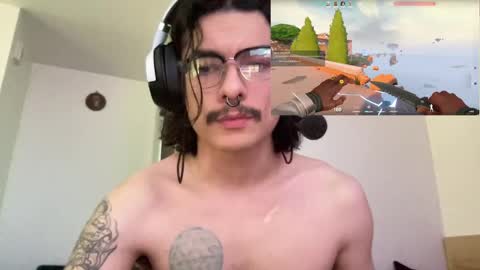 Snapshot of bigdiickgothbff chatting on 12-01-24, 10:43 BDGOTHBFF online show from 12-01-24, 10:43