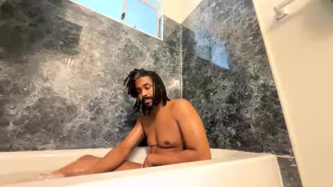 Snapshot of bigdinca chatting on 12-17-25, 06:25 bigdinca online show from 12-17-25, 06:25