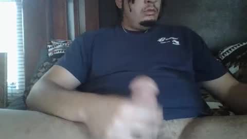 Snapshot of bigdt695 chatting on 11-24-25, 01:22 bigdt695 online show from 11-24-25, 01:22