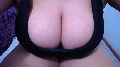  Sunny   online show from 10-13-25, 09:37