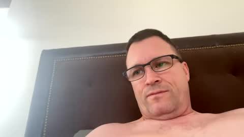 bigger22332233 online show from 01-11-25, 06:23