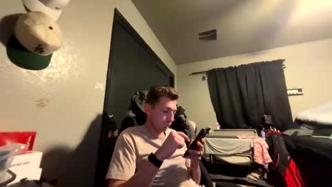 Snapshot of bigggjoint chatting on 11-21-25, 09:24 bigggjoint online show from 11-21-25, 09:24