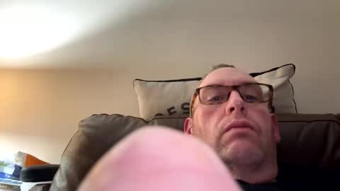 Snapshot of biggloves4bighands chatting on 01-31-26, 11:47 biggloves4bighands online show from 01-31-26, 11:47