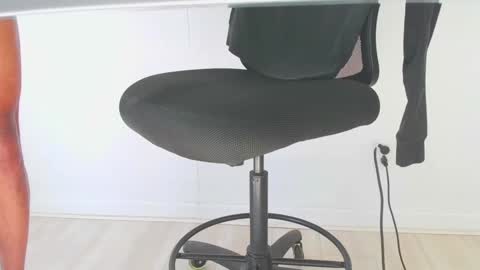 biggstikk online show from 01-28-25, 05:35