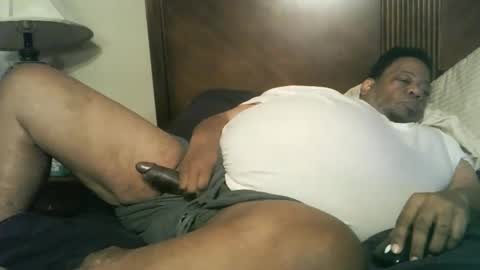 Snapshot of biggyscorpio chatting on 12-12-24, 06:03 biggyscorpio online show from 12-12-24, 06:03