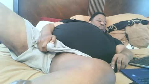 Snapshot of biggyscorpio chatting on 02-13-25, 06:05 biggyscorpio online show from 02-13-25, 06:05