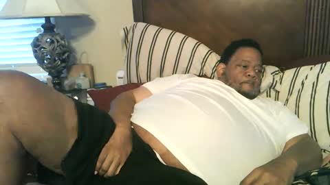 Snapshot of biggyscorpio chatting on 10-13-25, 10:32 biggyscorpio online show from 10-13-25, 10:32