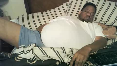 Snapshot of biggyscorpio chatting on 11-12-25, 06:36 biggyscorpio online show from 11-12-25, 06:36