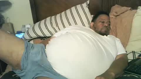 Snapshot of biggyscorpio chatting on 11-15-25, 10:26 biggyscorpio online show from 11-15-25, 10:26