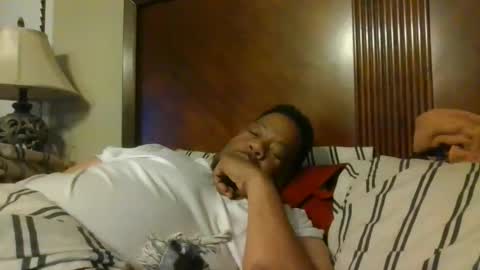 Snapshot of biggyscorpio chatting on 11-18-25, 06:40 biggyscorpio online show from 11-18-25, 06:40