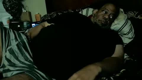 Snapshot of biggyscorpio chatting on 12-15-25, 08:07 biggyscorpio online show from 12-15-25, 08:07