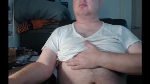 Snapshot of bighorn1981 chatting on 02-08-26, 11:41 bighorn1981 online show from 02-08-26, 11:41