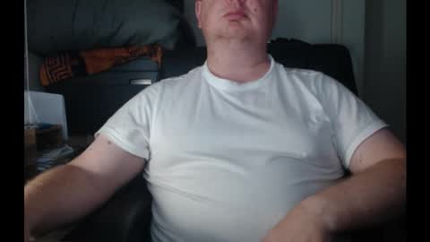 Snapshot of bighorn1981 chatting on 02-18-26, 12:34 bighorn1981 online show from 02-18-26, 12:34