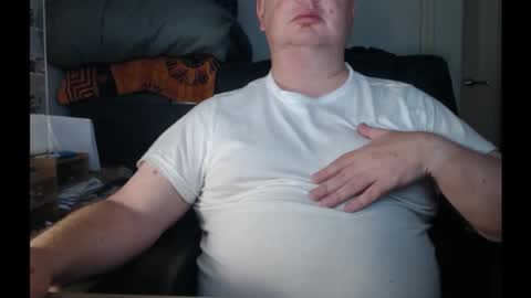 Snapshot of bighorn1981 chatting on 02-20-26, 11:27 bighorn1981 online show from 02-20-26, 11:27